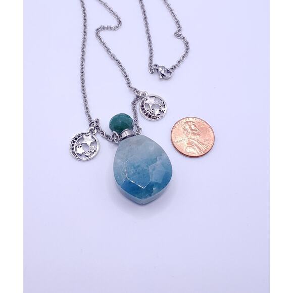 Lovely Green Quartz Moon Stars Bottle Necklace - Picture 3 of 4